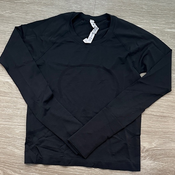 lululemon athletica Tops - lululemon Race Length Swiftly